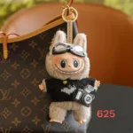 detail-image-8-6838056db1b4e
